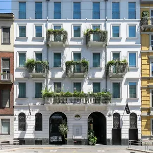 **** Hotel Senato Itália